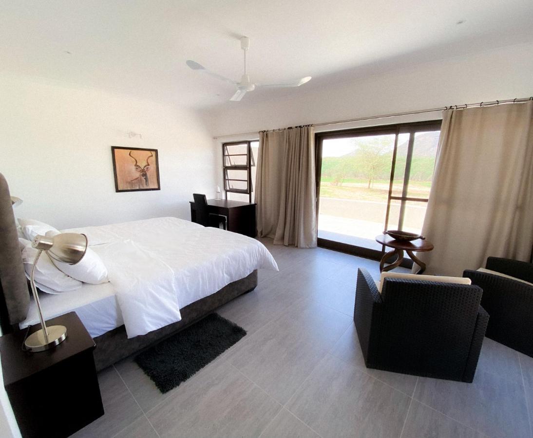 Hotel Otjohotozu Guestfarm Omaruru Esterno foto